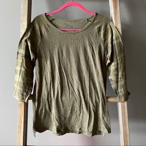 Green Quarter Length Camo Sleeve Top